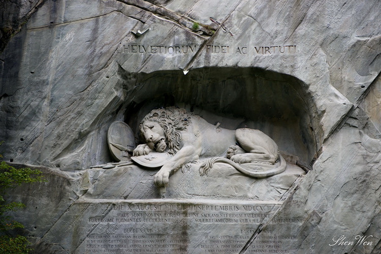 世界上最傷感、最感人的石雕—盧森之獅【原創(chuàng)】 - 晚霞映天 - 晚霞映天的博客