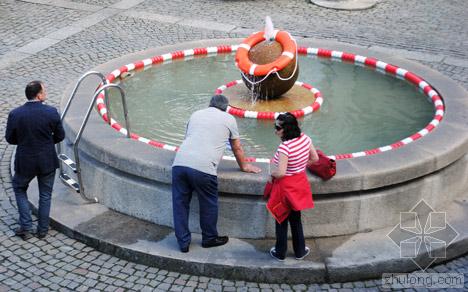噴泉形成的海濱景象第6張圖片 噴泉形成的海濱景象第6張圖片